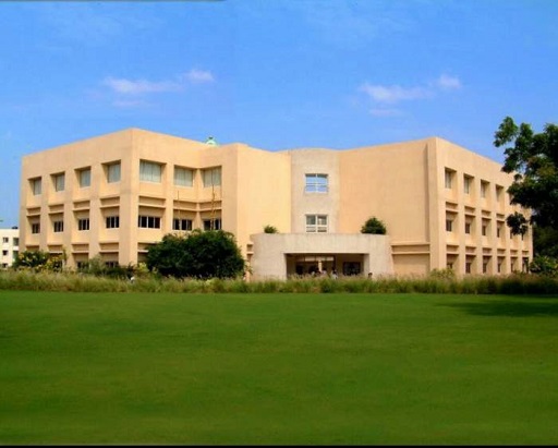 धीरूभाई अंबानी विश्वविद्यालय गांधीनगर