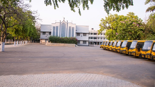 सेंट माइकलs हाई स्कूल