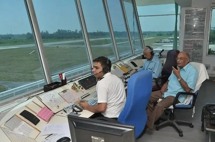 Indira Gandhi Rashtriya Uran Akademi IGRUA Rae Bareli