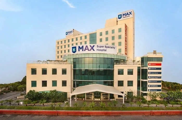 Max Super Specialty Hospital 1